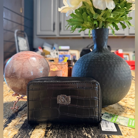 Badgley Mischka Handbags - Badgley Mischka black Croc-Embossed Card Holder